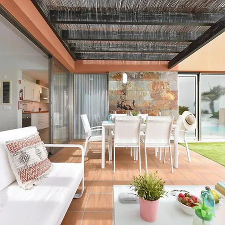 1 In Par 4 By Interhome Βίλα